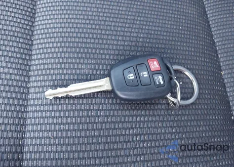 2016 Toyota Corolla S Plus z USA, uszkodzony, nr VIN 2T1BURHE3GC492248